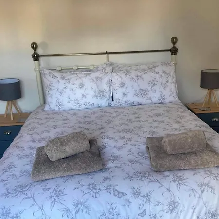 2 Bed House -close To Cleveland Way,lovely Beaches *